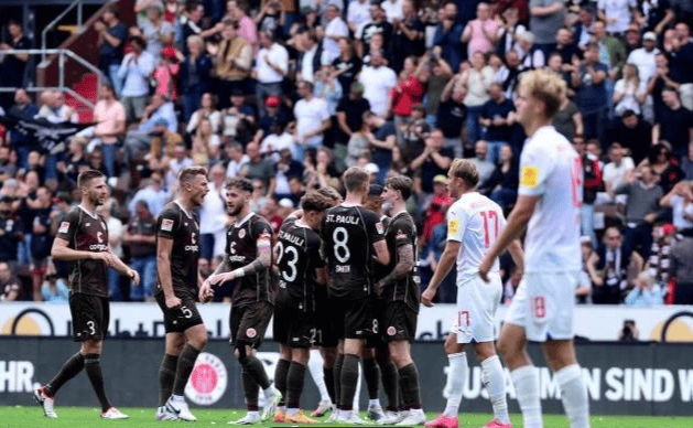 九游娱乐-包含从勒沃库森围绕德国杯伤情更新到切尔西篮板制胜备战欧联，今晚法兰克福备战意大利杯的词条