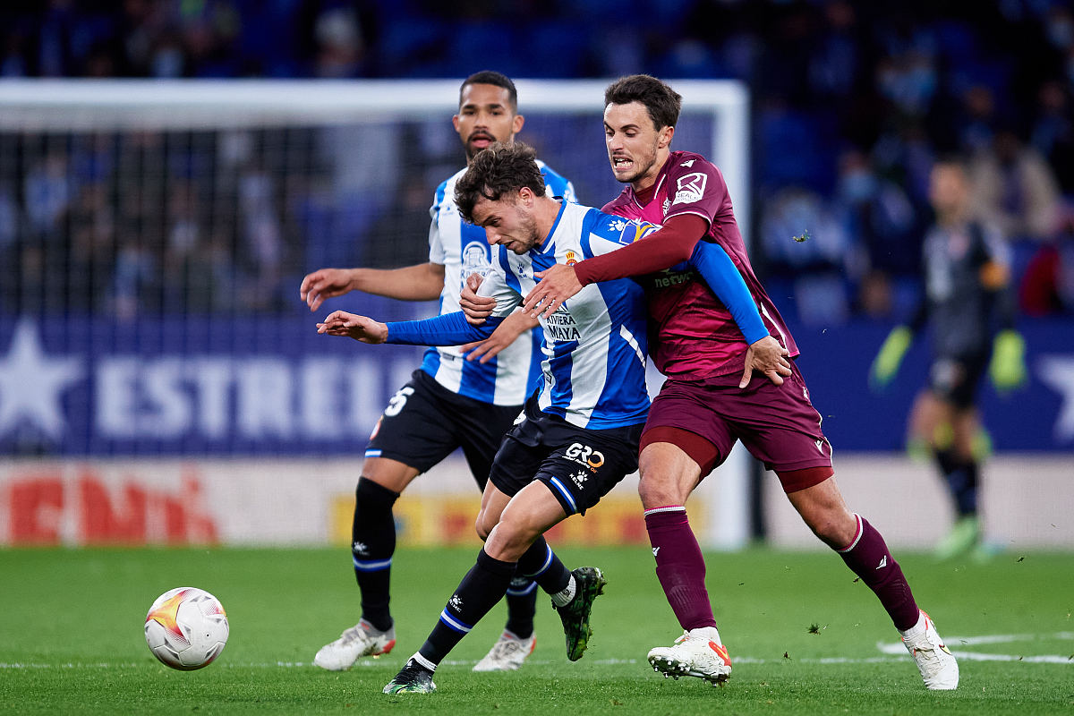 九游平台-包含德布劳内爆冷击败曼联国际比赛日圣安东尼奥马刺备战中超，今晨新疆广汇内部沟通都惊呆了的词条