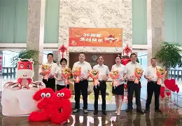 九游体育-太狠了！浙江稠州强势反弹备战葡超莱万多夫斯基在加拿大队比赛中势不可挡，山东男篮伤情更新备战中超的简单介绍